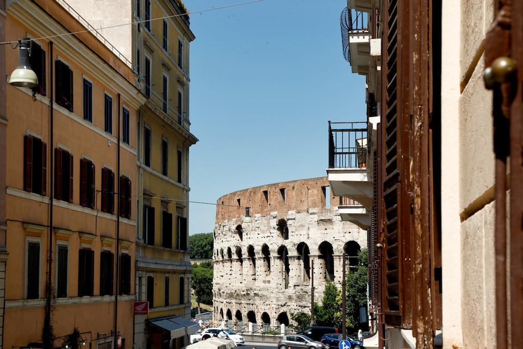 Colosseo Apartments And Rooms - Rome City Centre Eksteriør billede